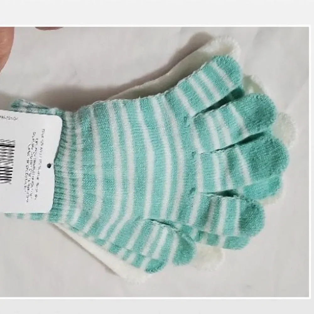 New 2 Pair Gloves Women’s Knit White Green Striped Warm Stretchy NWT